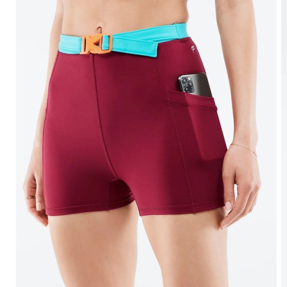 Fabletics Womens S High Waisted Motion 365 Hike Short 3"